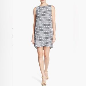 Halogen Sleeveless Lightweight Mini Shift Dress, Zipper Back Size L